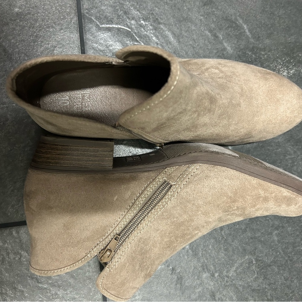 Ankle booties